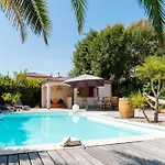 Andria Family-friendly Trampoline & Pool فيلة *
