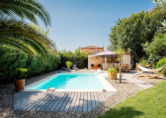 Andria Family-friendly Trampoline & Pool فيلة *