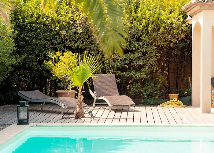 Andria Family-friendly Trampoline & Pool فيلة *