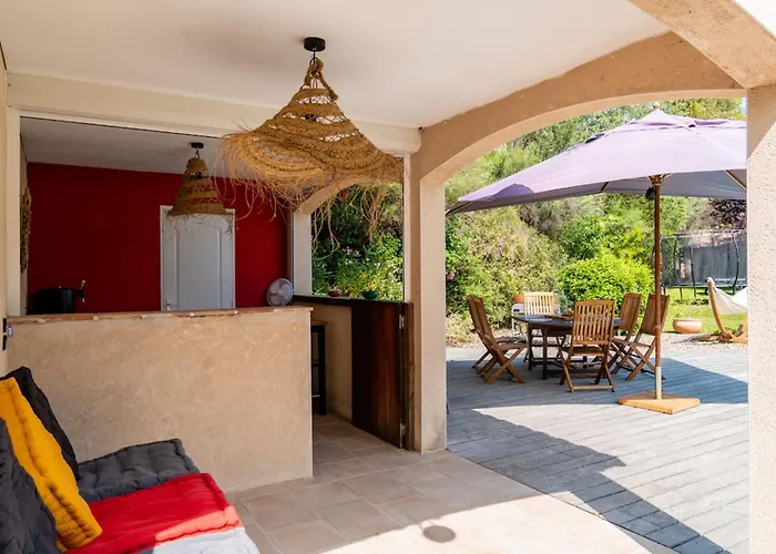 Andria Family-friendly Trampoline & Pool فيلة *