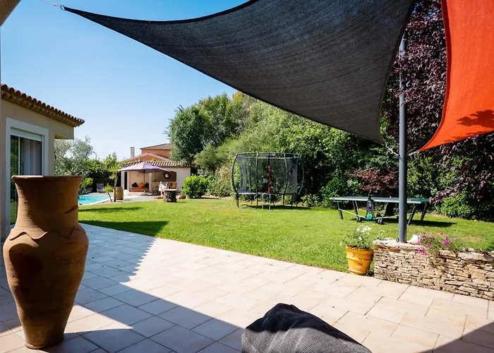 Andria Family-friendly Trampoline & Pool فيلة